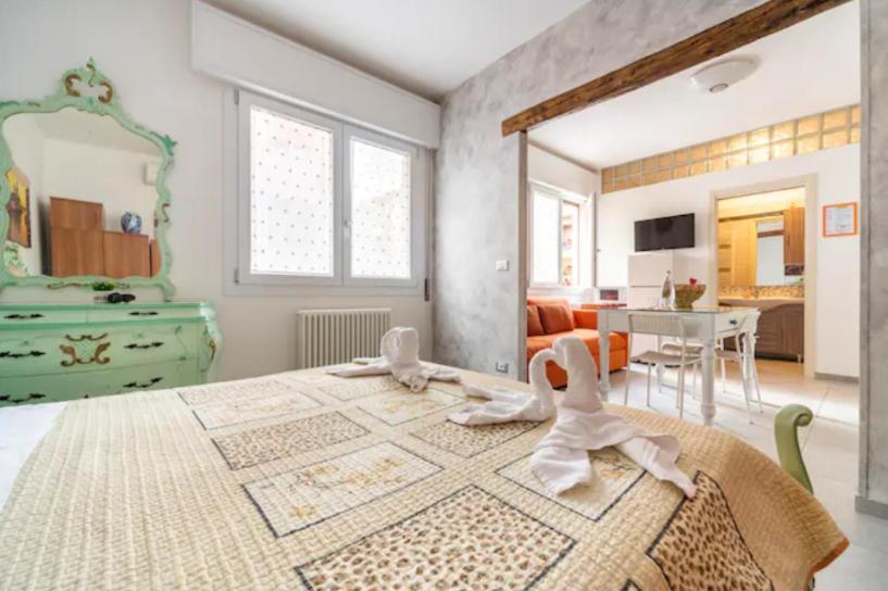 Holistay Suites Venezia Mestre Exterior foto