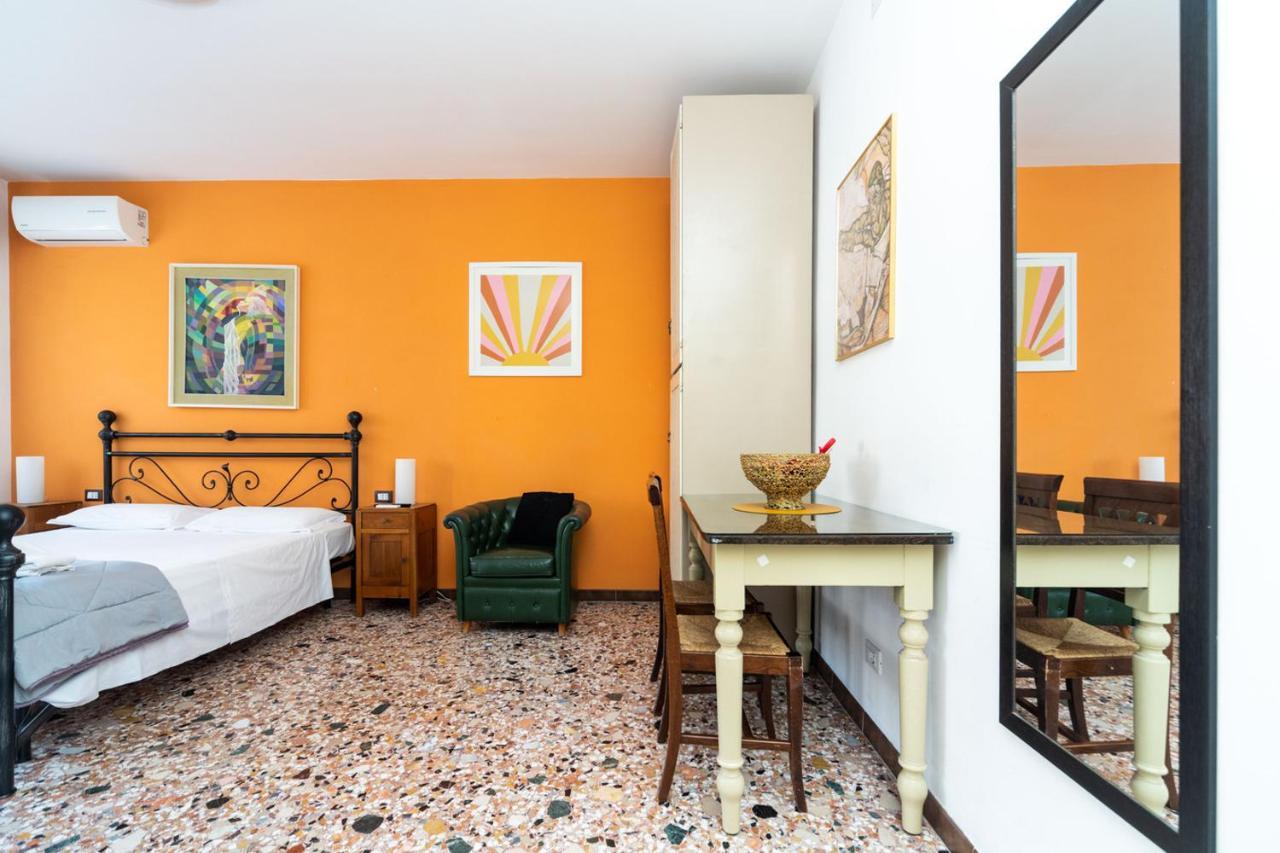 Holistay Suites Venezia Mestre Exterior foto
