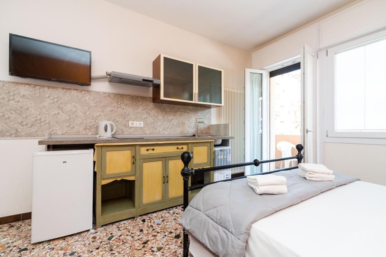 Holistay Suites Venezia Mestre Exterior foto