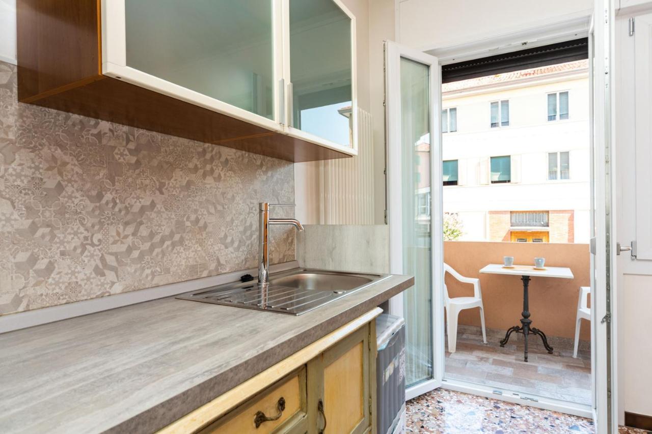 Holistay Suites Venezia Mestre Exterior foto