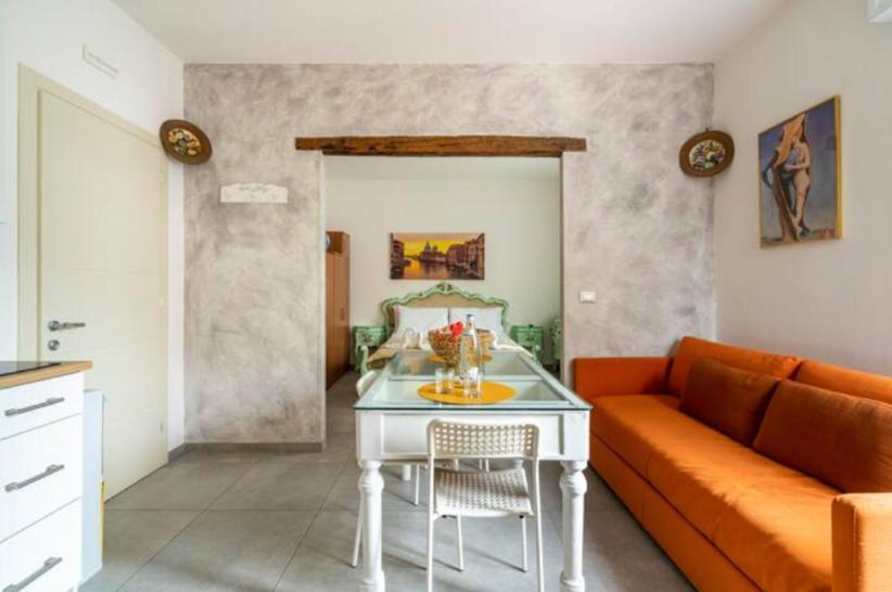 Holistay Suites Venezia Mestre Exterior foto