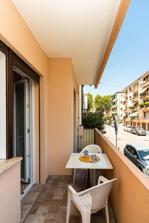 Holistay Suites Venezia Mestre Exterior foto