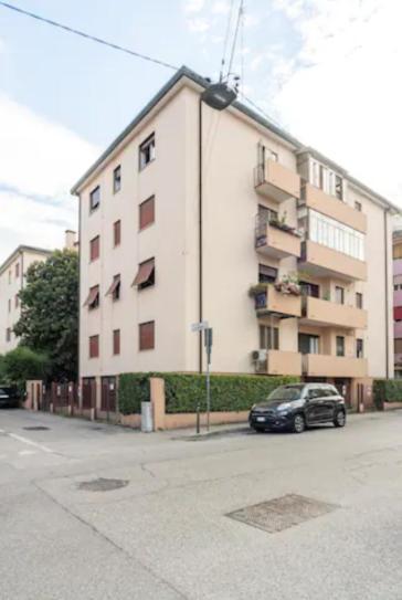 Holistay Suites Venezia Mestre Zimmer foto